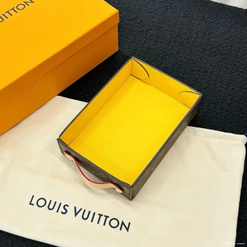 CUSTOM DESK LV HANDLE WITH TRAY 0508